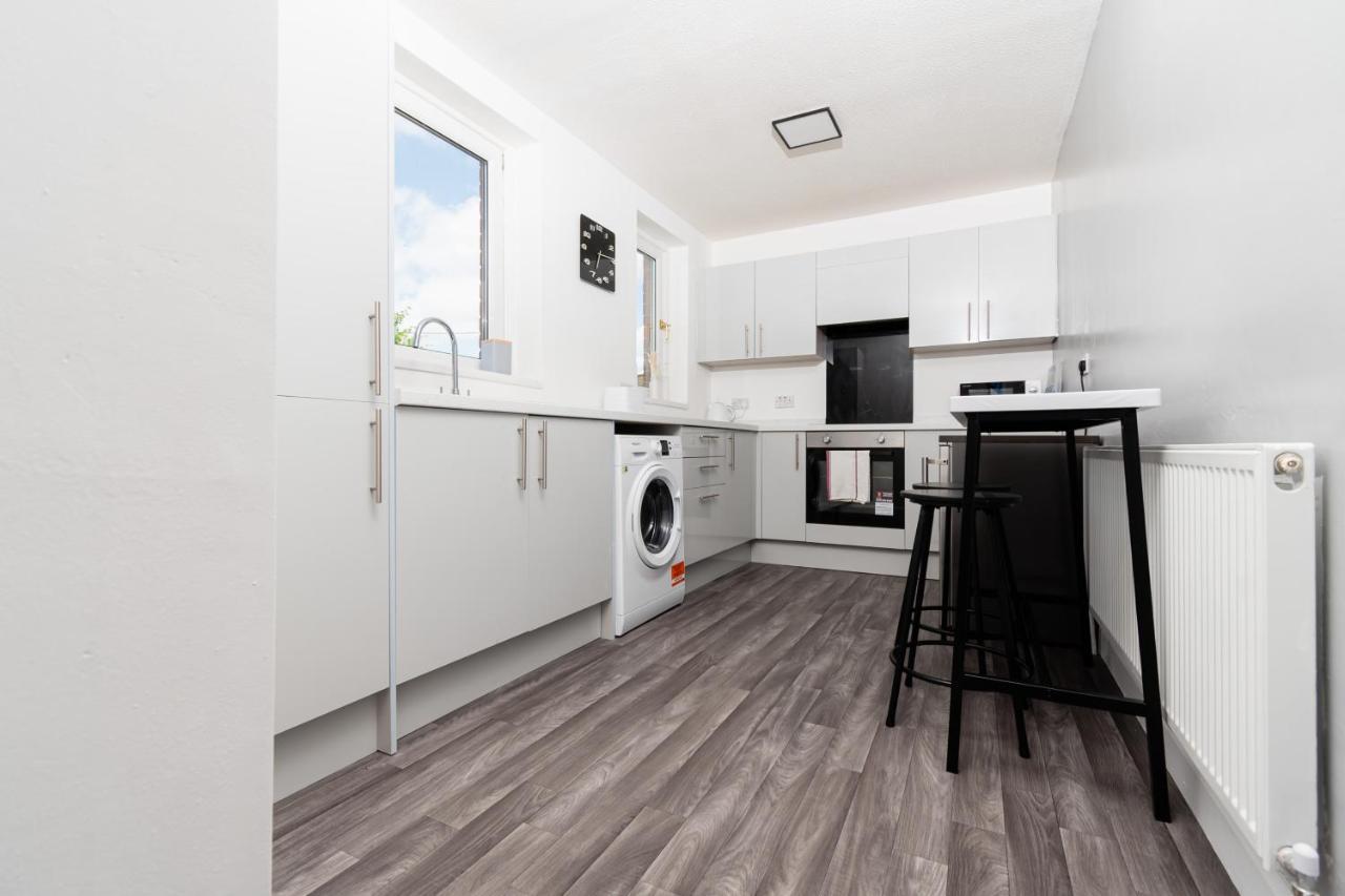 Greenbourne - 4 Bedrooms Sleeps 8 Free Parking Gateshead Exterior foto