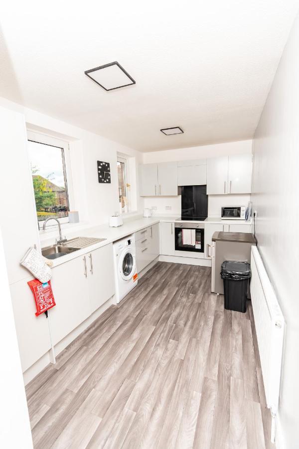 Greenbourne - 4 Bedrooms Sleeps 8 Free Parking Gateshead Exterior foto